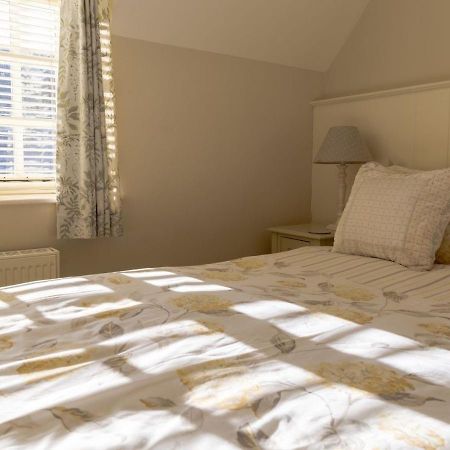 Jasmine Cottage - 2 Bedroom In Heart Of Bourton! Exteriör bild
