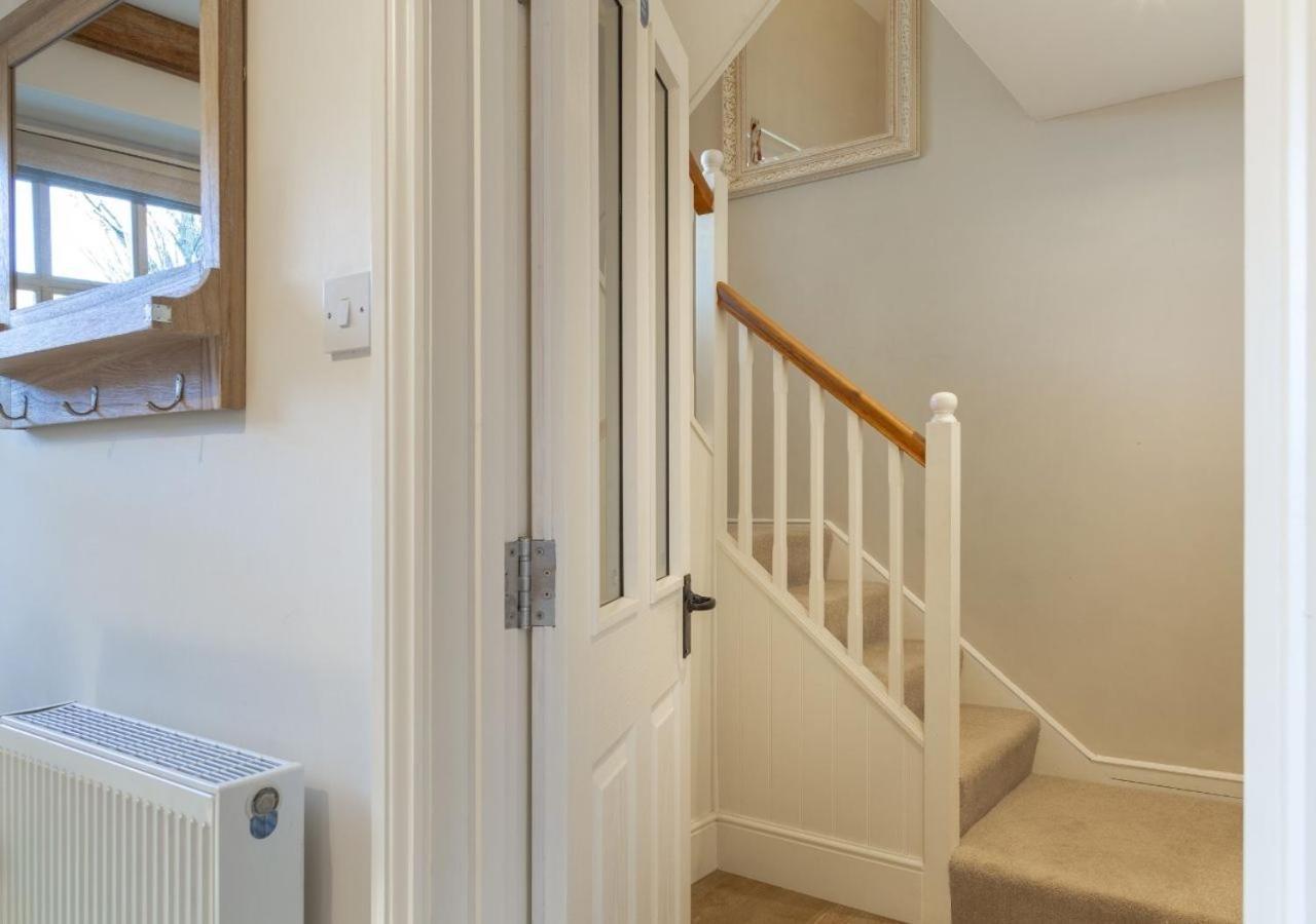 Jasmine Cottage - 2 Bedroom In Heart Of Bourton! Exteriör bild