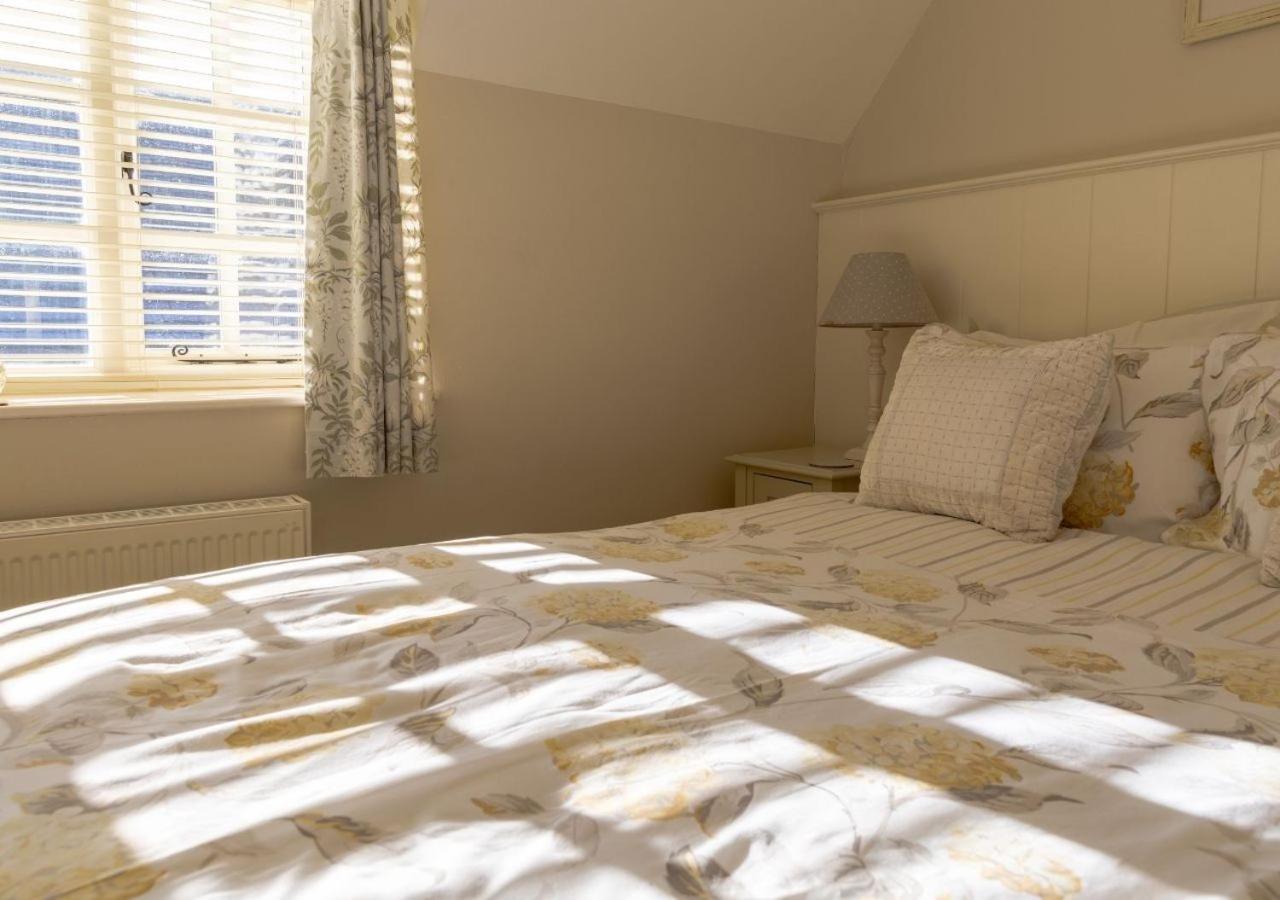 Jasmine Cottage - 2 Bedroom In Heart Of Bourton! Exteriör bild