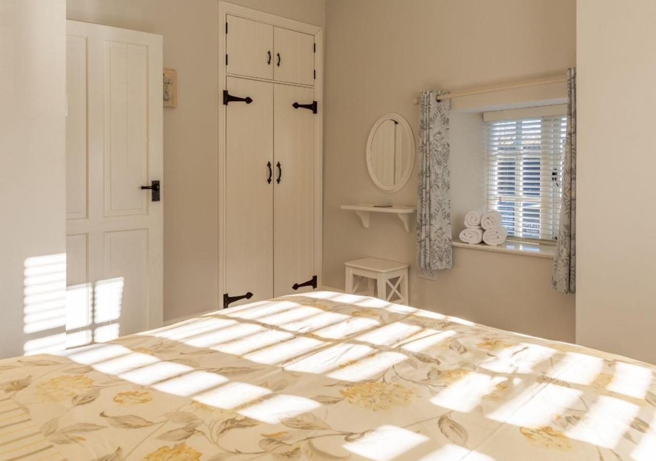 Jasmine Cottage - 2 Bedroom In Heart Of Bourton! Exteriör bild