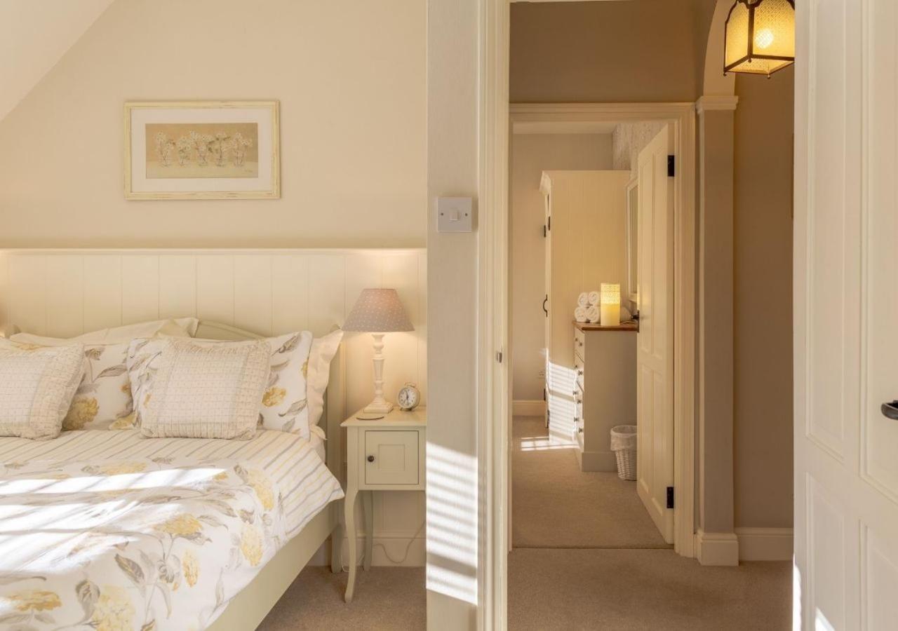 Jasmine Cottage - 2 Bedroom In Heart Of Bourton! Exteriör bild