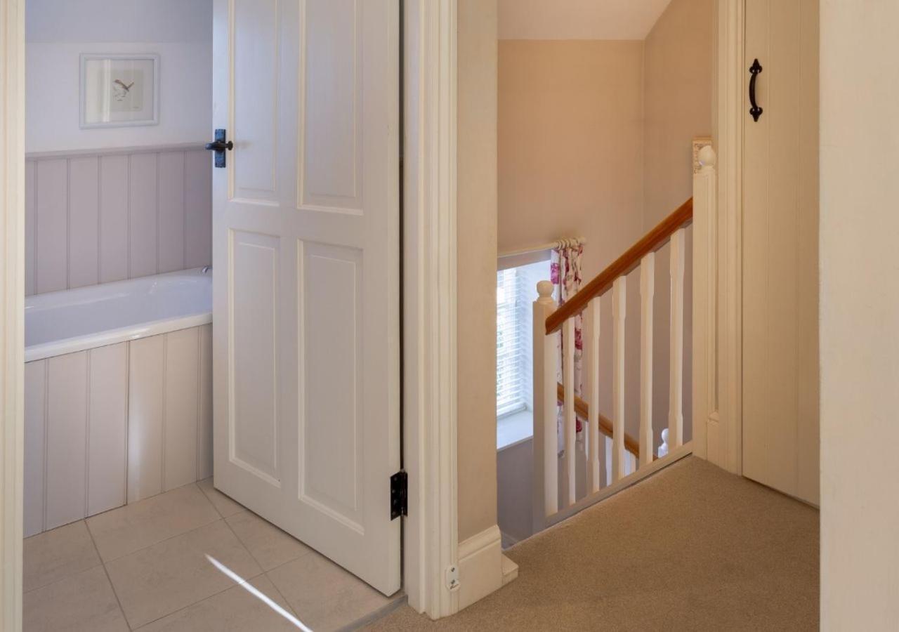 Jasmine Cottage - 2 Bedroom In Heart Of Bourton! Exteriör bild