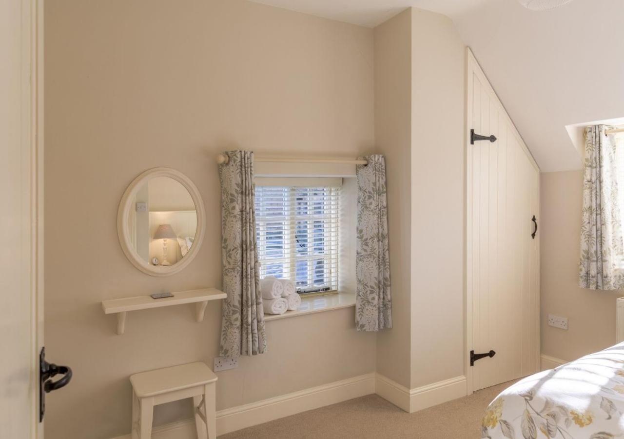 Jasmine Cottage - 2 Bedroom In Heart Of Bourton! Exteriör bild