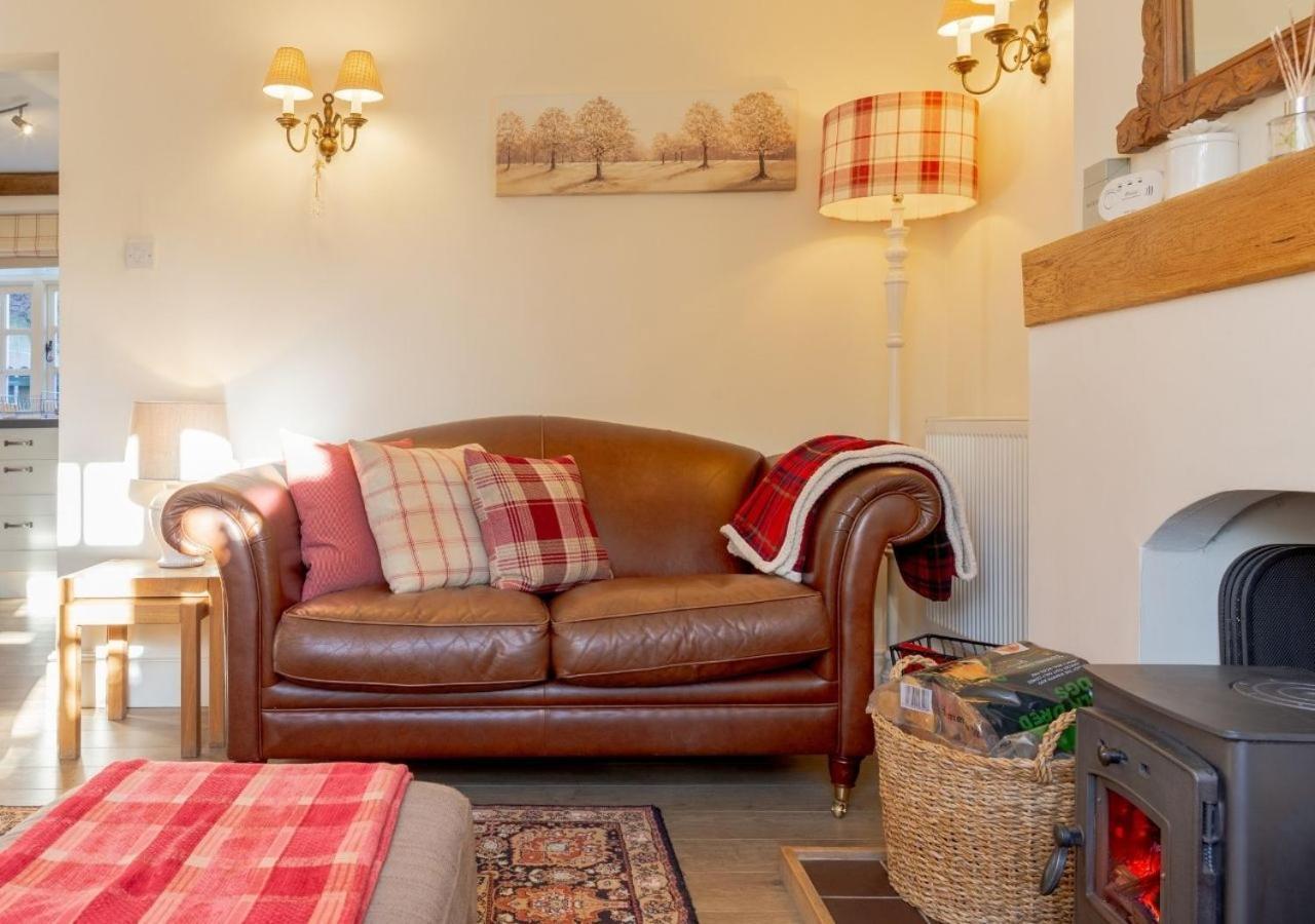 Jasmine Cottage - 2 Bedroom In Heart Of Bourton! Exteriör bild
