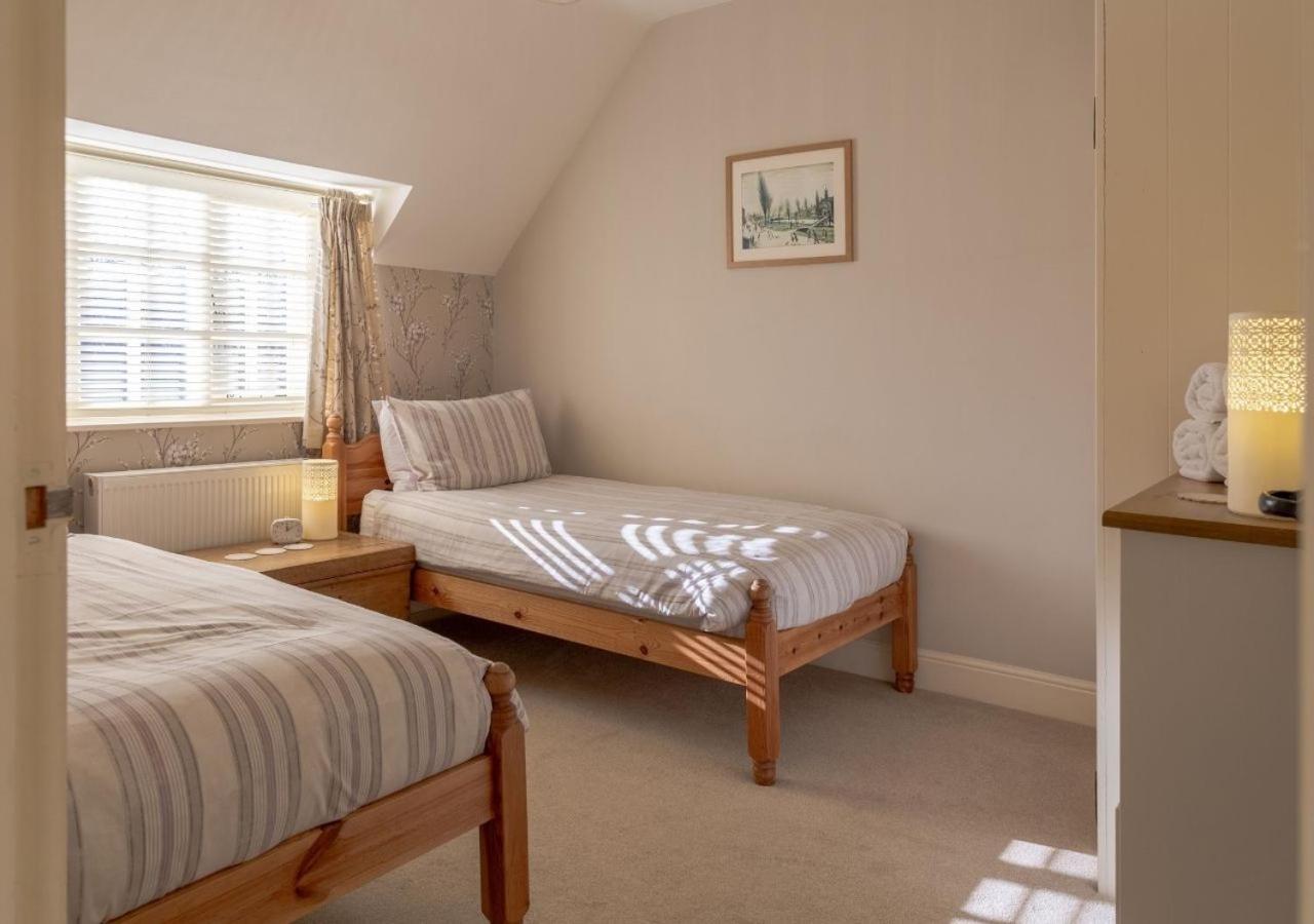 Jasmine Cottage - 2 Bedroom In Heart Of Bourton! Exteriör bild