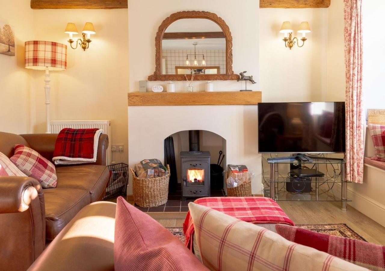Jasmine Cottage - 2 Bedroom In Heart Of Bourton! Exteriör bild