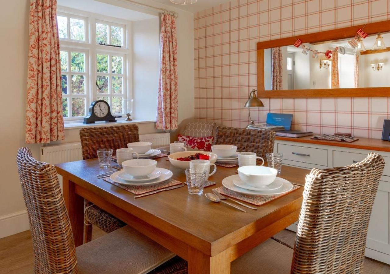 Jasmine Cottage - 2 Bedroom In Heart Of Bourton! Exteriör bild