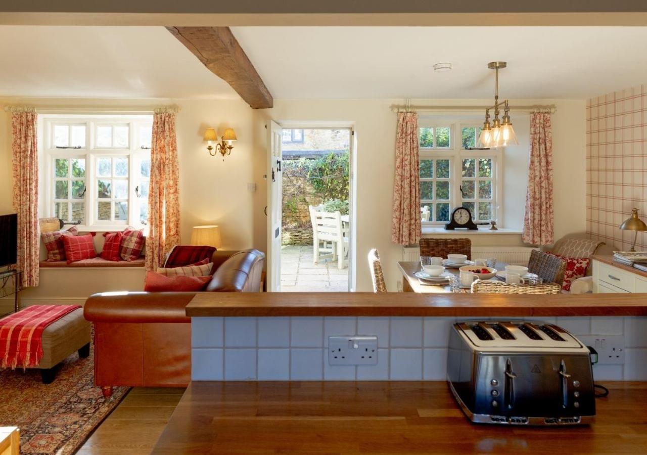 Jasmine Cottage - 2 Bedroom In Heart Of Bourton! Exteriör bild