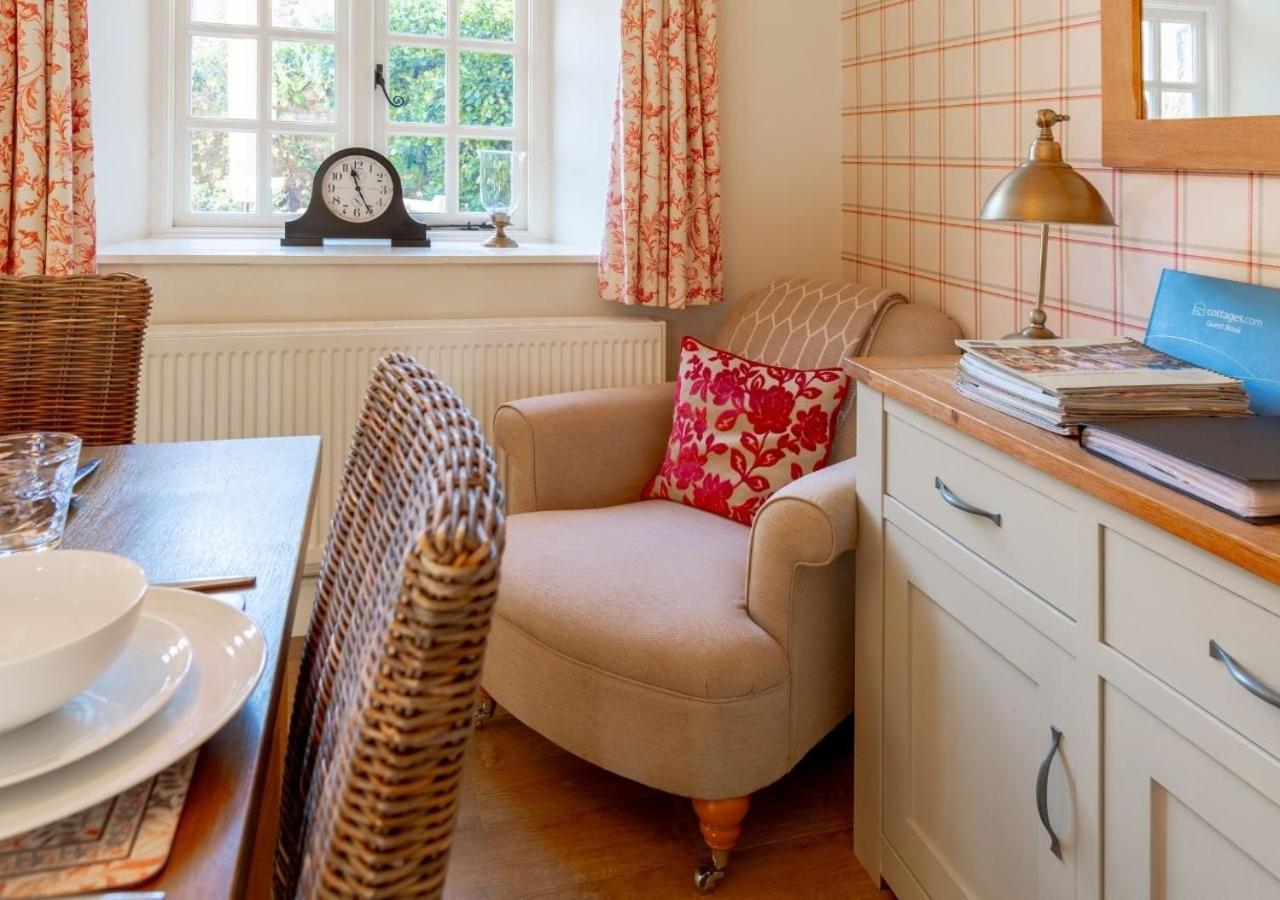 Jasmine Cottage - 2 Bedroom In Heart Of Bourton! Exteriör bild