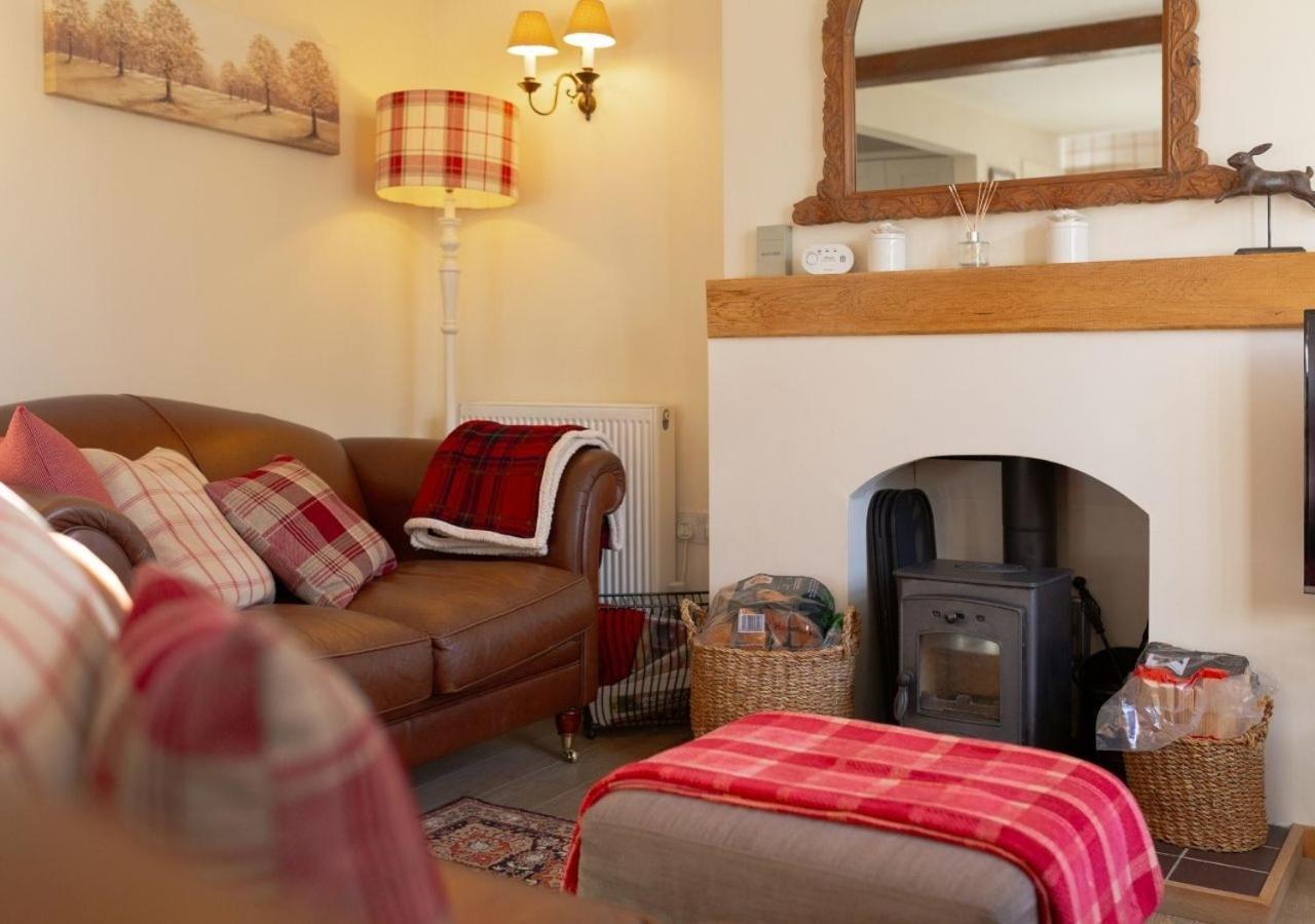 Jasmine Cottage - 2 Bedroom In Heart Of Bourton! Exteriör bild