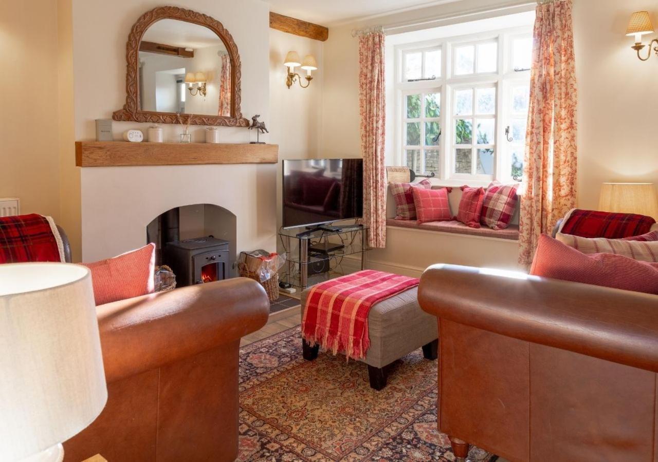 Jasmine Cottage - 2 Bedroom In Heart Of Bourton! Exteriör bild