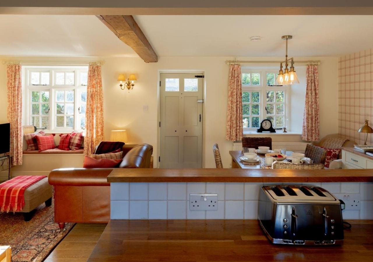 Jasmine Cottage - 2 Bedroom In Heart Of Bourton! Exteriör bild