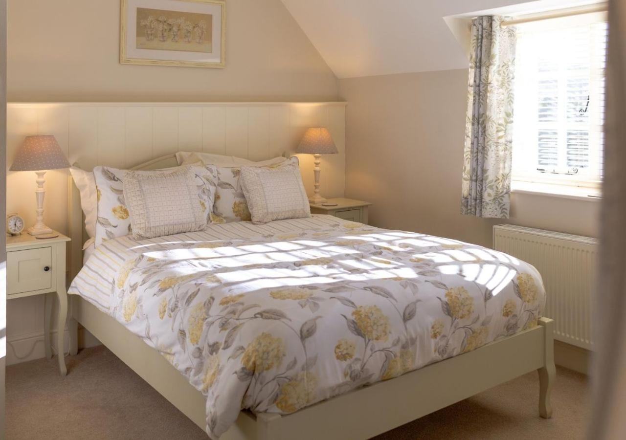 Jasmine Cottage - 2 Bedroom In Heart Of Bourton! Exteriör bild