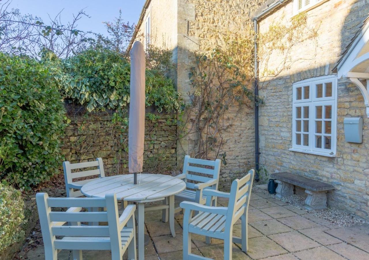 Jasmine Cottage - 2 Bedroom In Heart Of Bourton! Exteriör bild